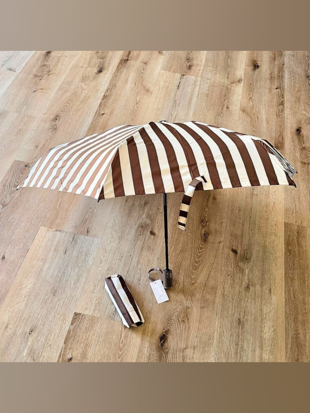 NWT Trina Turk Compact Umbrella Striped Brown & White Umbrella